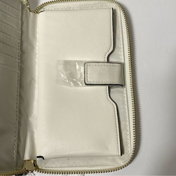 NWOT Time & Tru Women's White Faux Leather Wallet / Wristlet / Clutch - Picture 4 of 13